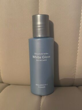 Elizabeth Arden White Glove Balancing Toner